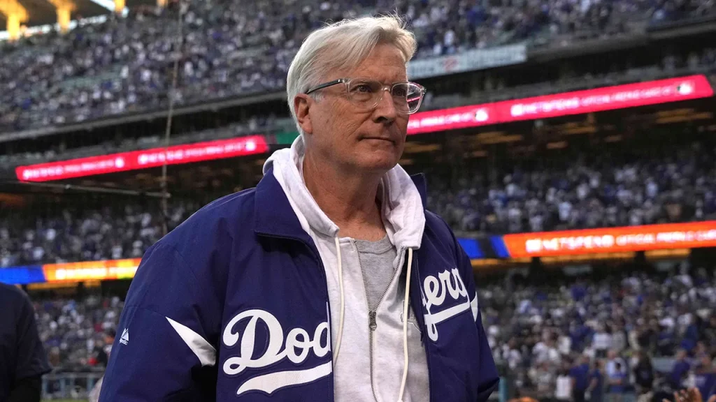 Is it possible for Shohei Ohtani to depart from the Los Angeles Dodgers if Mark Walter sells the team following the Lakers transaction?