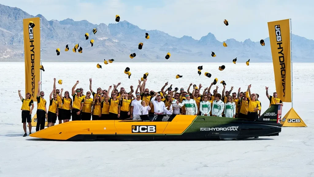 JCB Hydromax breaks world record with remarkable speeds exceeding 400 mph