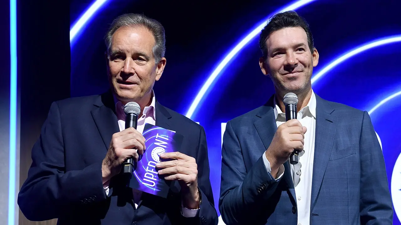 Jim Nantz comments on Tony Romo's OWI arrest and J.J. Watt at CBS