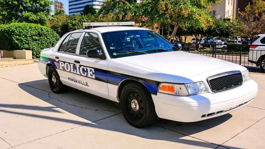 Knoxville police love triangle involves police chief over flirtatious messages with a female officer
