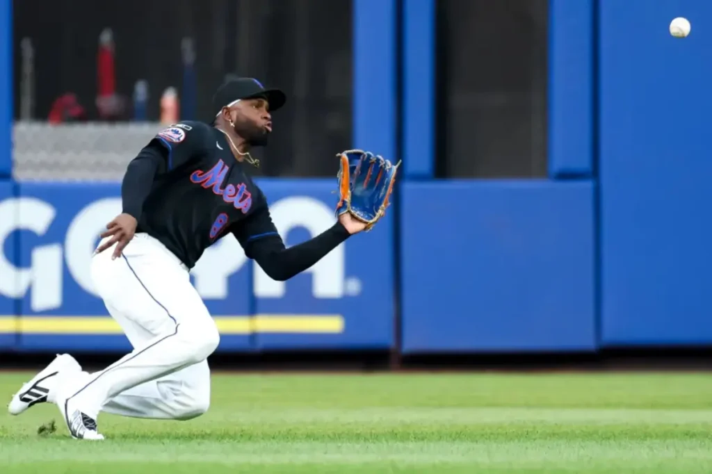 Luis Robert Jr. to play left field for the first time in his career