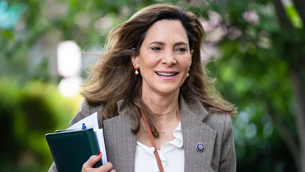 Maria Elvira Salazar moves forward in the primary for Florida's 27th district