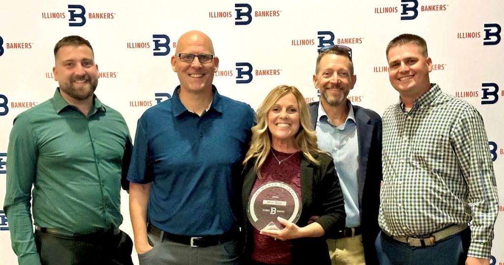 Oros from Sauk Valley Bank honored with Women of Impact Award at state women’s banking conference
