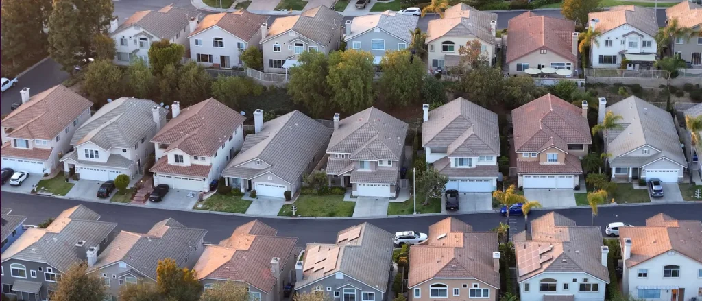 The Typical American Family Is Experiencing Something That Defies Explanation by Economists