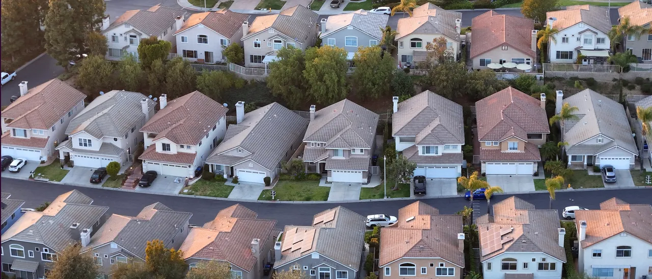 The Typical American Family Is Experiencing Something That Defies Explanation by Economists