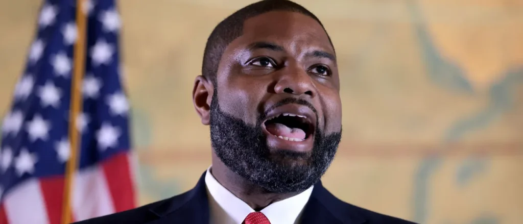 "Why Don’t You Vaccinate Your Children?" MSNBC Contributor Presses Byron Donalds About Vaccines