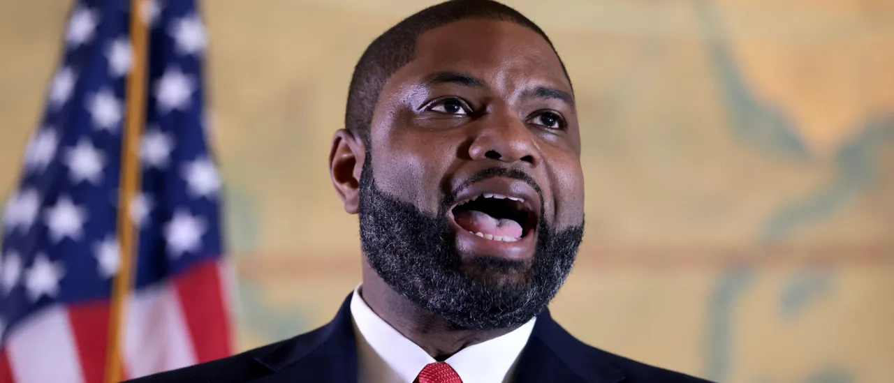 "Why Don’t You Vaccinate Your Children?" MSNBC Contributor Presses Byron Donalds About Vaccines