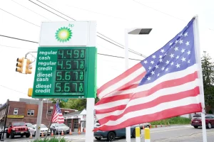 10-year Treasury yield temporarily exceeds 5% due to soaring diesel prices