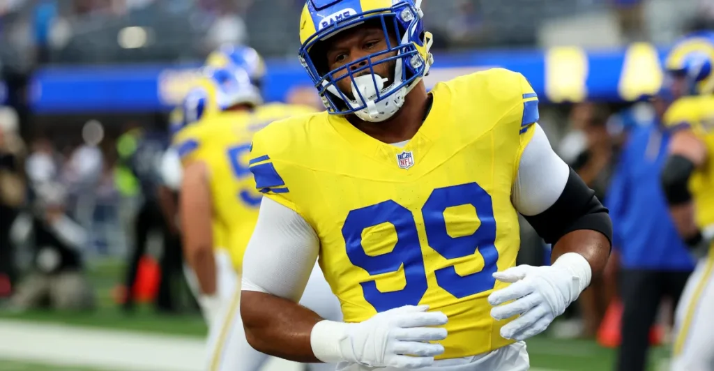 Aaron Donald returned to football after a 2-year break and still dominated.