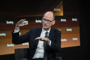 AI agents might trigger bank runs by withdrawing funds from low-interest accounts, according to an economist.