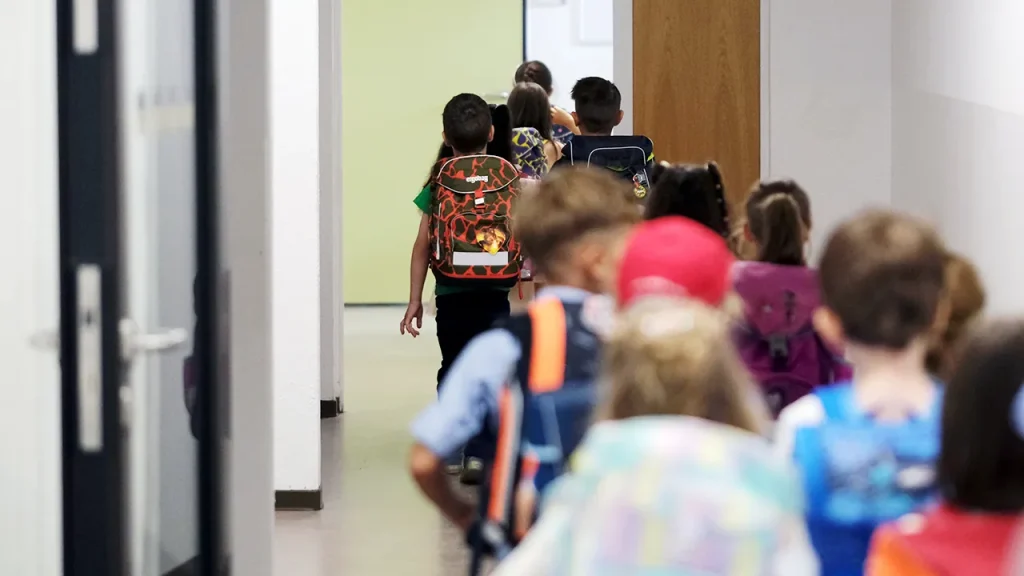 Albuquerque Public Schools faces lawsuit regarding policy on gender transition confidentiality