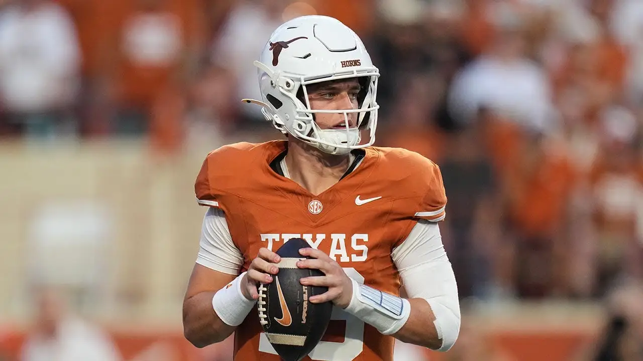 Arch Manning throws 2 touchdown passes as Texas, ranked first, fends off UTSA with an SEC schedule approaching