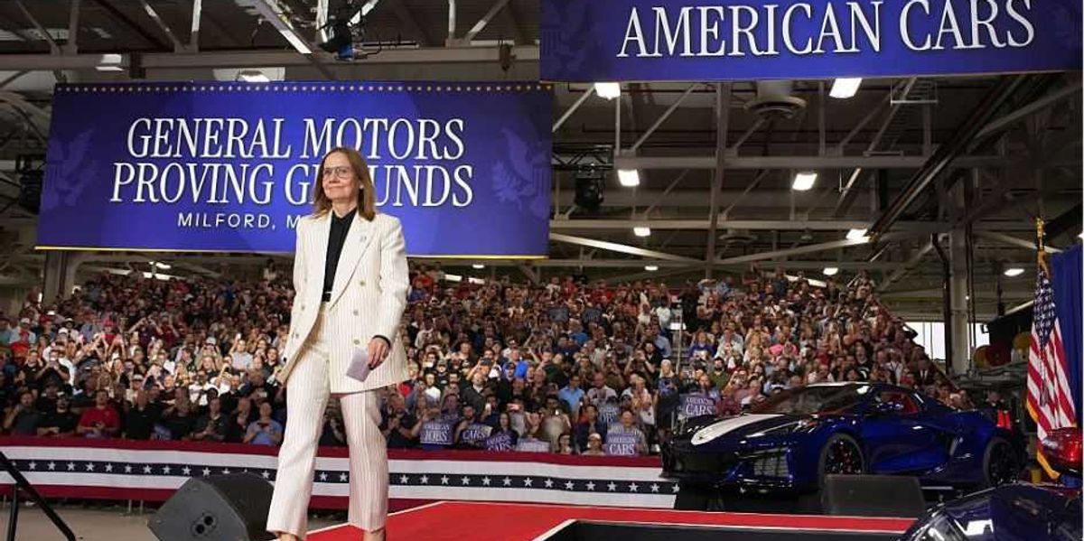 Car manufacturers were set to eliminate gasoline vehicles. Customers thought differently.