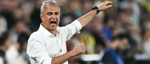 Coach of Leading Team Declares Resignation in Press Conference Right After Draw. President Denies