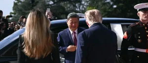 Confusion Erupts Outside White House as Chinese Journalists Shove and Push for Better Spots