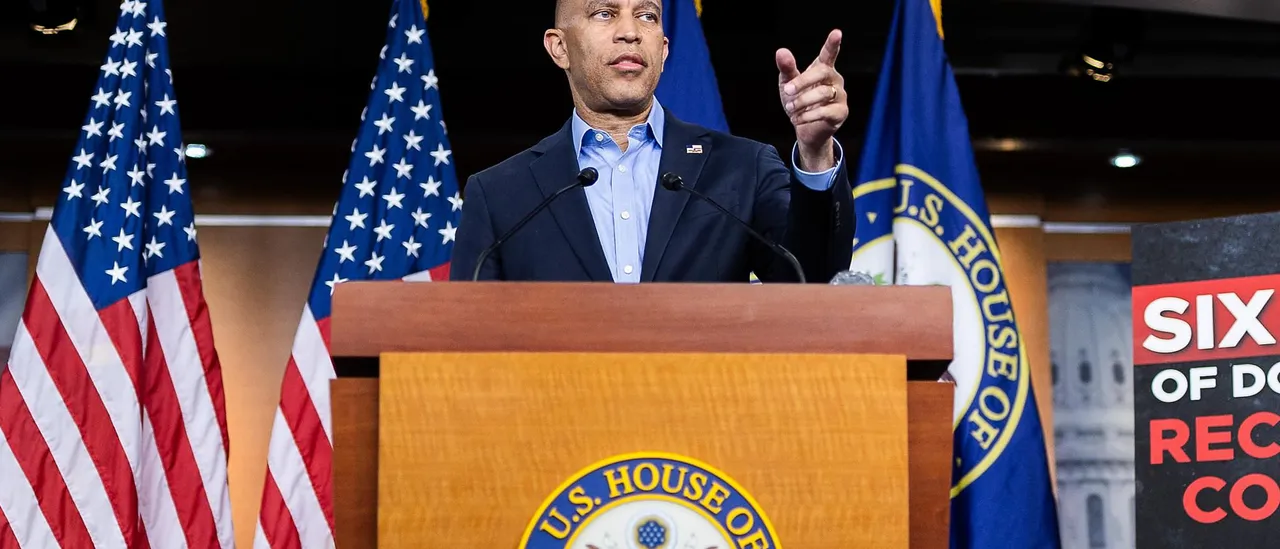 Democrats Aim to Use Data Centers as a Bargaining Chip in Midterm Conflict