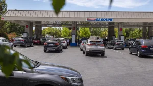 Economist reports that the Iran conflict increases gas prices by $860 for American families.