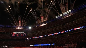 Giants pay tribute to 9/11 heroes prior to heartfelt Sunday Night Football match against Cowboys