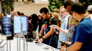 iPhone 18 is now available, leading to long queues at stores around the globe.