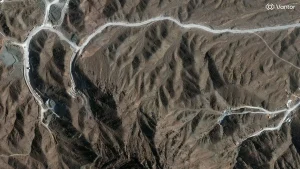 Iran enhances defenses at Pickaxe Mountain amid Trump's warning of a strike