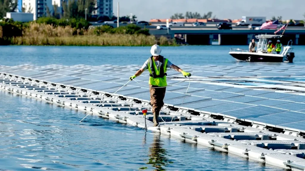 Lima, Ohio places 3,120 solar panels on its water supply reservoir