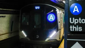 Man dies in Brooklyn after bag allegedly becomes trapped in subway train doors
