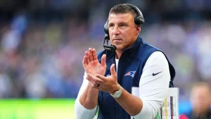 Mike Vrabel loses his temper with reporter regarding Drake Maye's difficulties after Patriots victory: 'you're not going to ruin my Sunday'