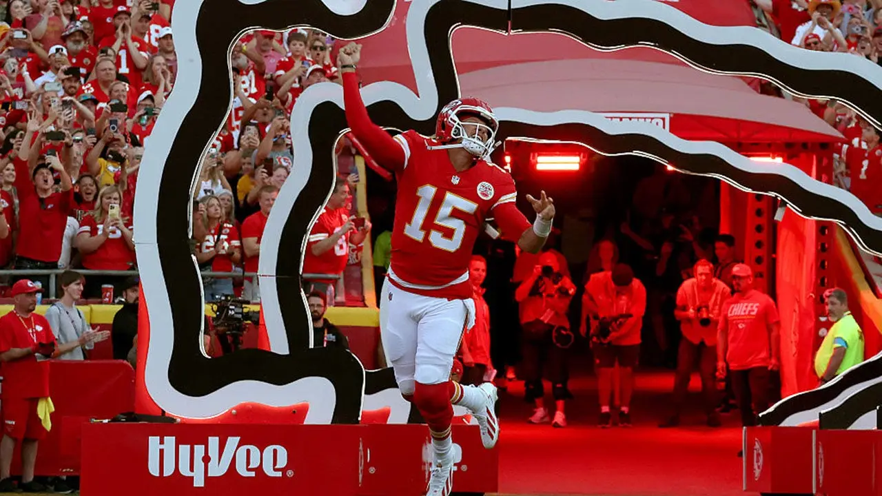 Patrick Mahomes addresses concerning issues regarding his serious knee injury during the Chiefs' opening drive of the season.