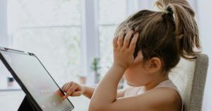 Peter Schweizer: 'Children Are Becoming Less Intelligent' in the Era of AI -- Discipline Is the Answer, Not Money and Devices