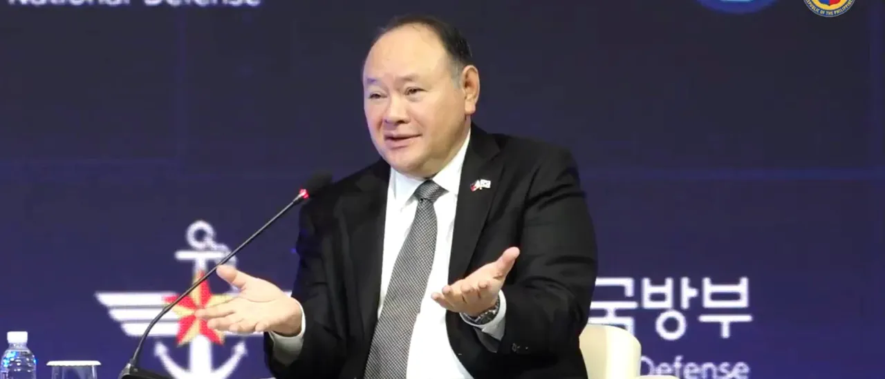 Philippine Defense Chief Criticizes China After Receiving Note During Speech: &lsquo;You Lost&rsquo;