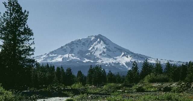 Rescue of 3 Climbers from Mount Shasta in California After They Followed a Poor Trip Plan Suggested by AI