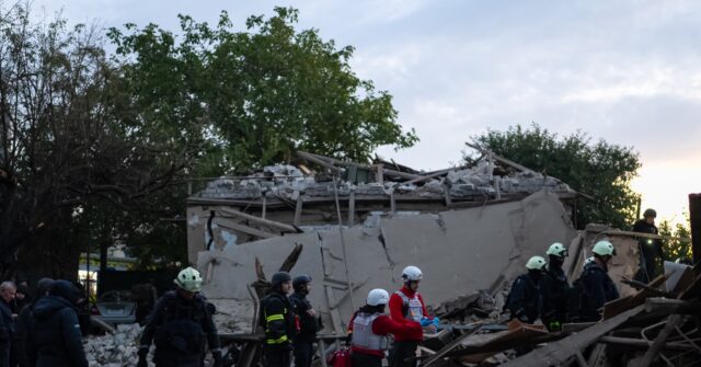 Russian Attacks Result in 2 Deaths in Ukraine as Moscow Dismisses De-Escalation Appeals