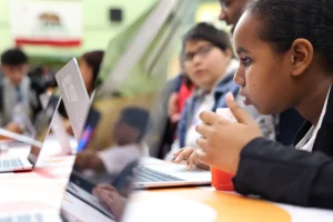 Silicon Valley parents believe it's foolish for NYC to prohibit AI in schools: 'We can't confine children to the past'