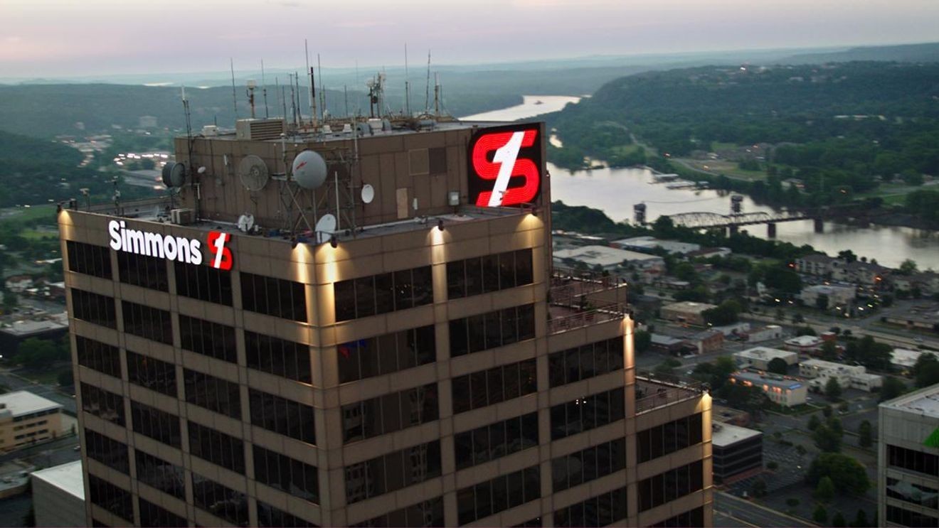 Simmons Bank to shut down 26 branches, including 6 in Arkansas, in December.