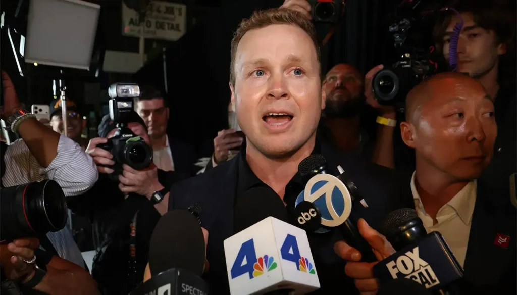 Spencer Pratt criticizes Ryan Reynolds for his remarks about anti-heroes and the '80s