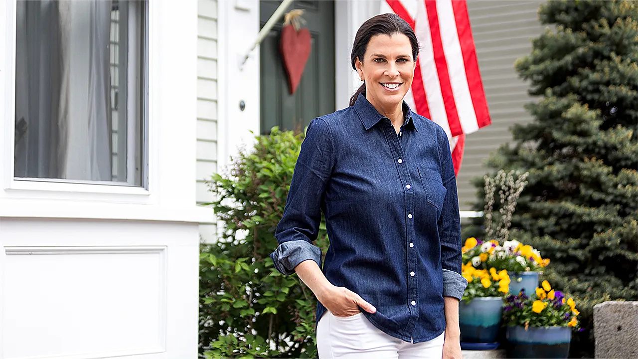 Stefany Shaheen secures victory in NH Democratic primary for Chris Pappas' seat
