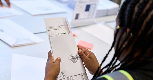 Survey: An Increased Number of Democrats Intend to Vote in Person Instead of Using Mail-In Ballots