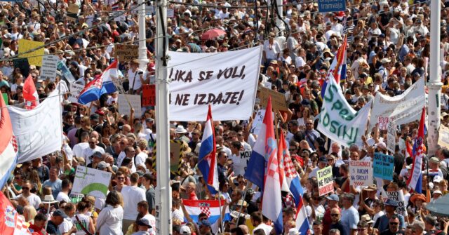 Thousands Gather in Croatia Asking for Removal of Hazardous Waste From Their Community