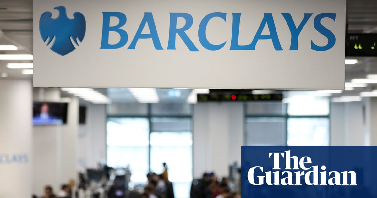 Thousands of Barclays employees resist the requirement to return to the office