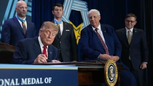 Trump meets with American heroes to sign bill for Medal of Honor monument