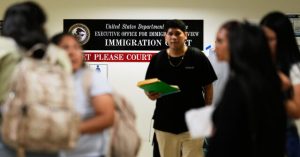 Trump's aides reject 440,000 asylum applications
