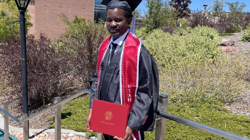University graduate with stage 4 cancer travels to Washington to advocate for access to clinical trials