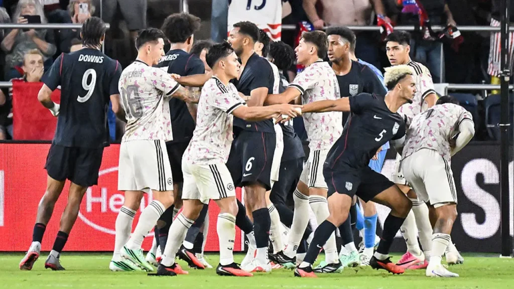 USMNT involved in a large fight after a Chilean player kicks the goalkeeper in the final moments of the friendly match