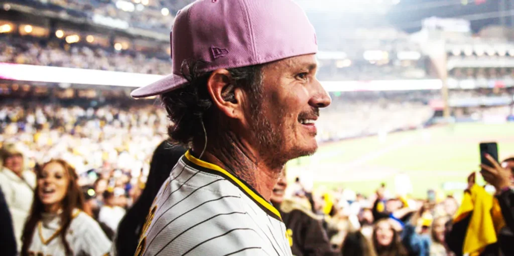 50-year-old rock musician gets emotional at MLB playoff game — only Millennials will relate