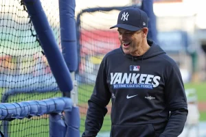 Aaron Boone receives another opportunity to lead the Yankees to success