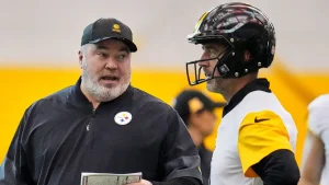 Aaron Rodgers and Mike McCarthy argue and swear at each other during a hot mic moment
