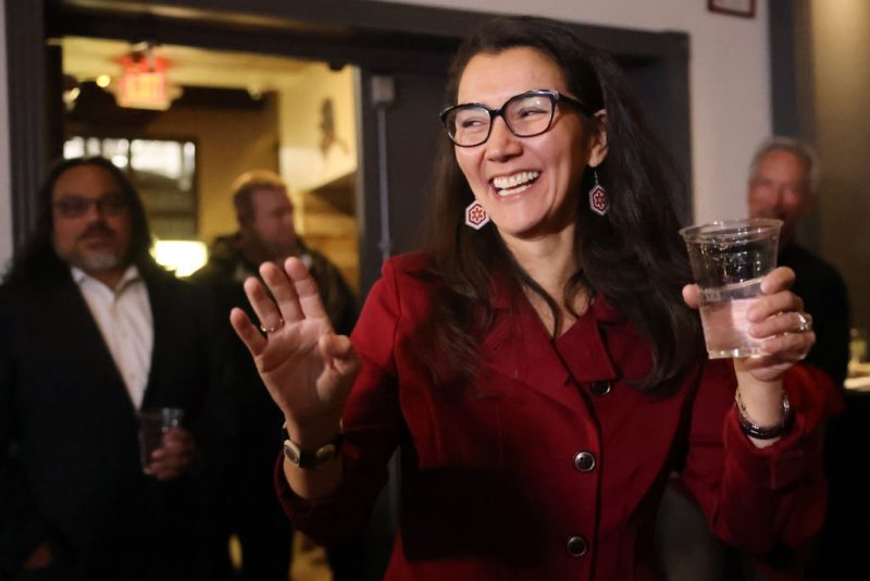 Alaska: Democratic Senate candidate suffered slight injuries in car accident, adjusts campaign schedule