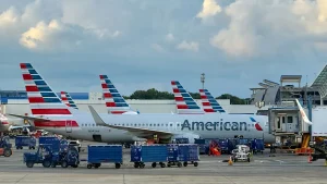 American Airlines states that ticket prices will remain elevated even though fuel costs are decreasing.