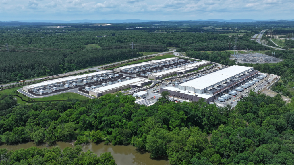 An in-depth examination of this large data center in Texas