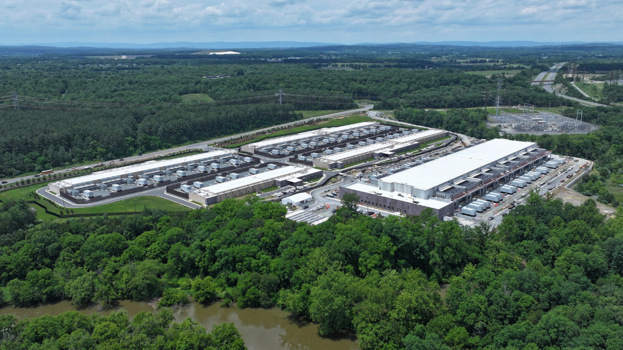 An in-depth examination of this large data center in Texas
